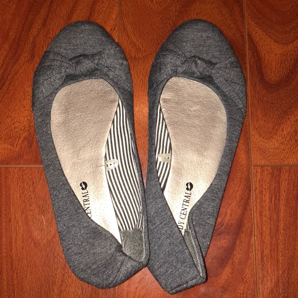 Women’s Flats Size 9!